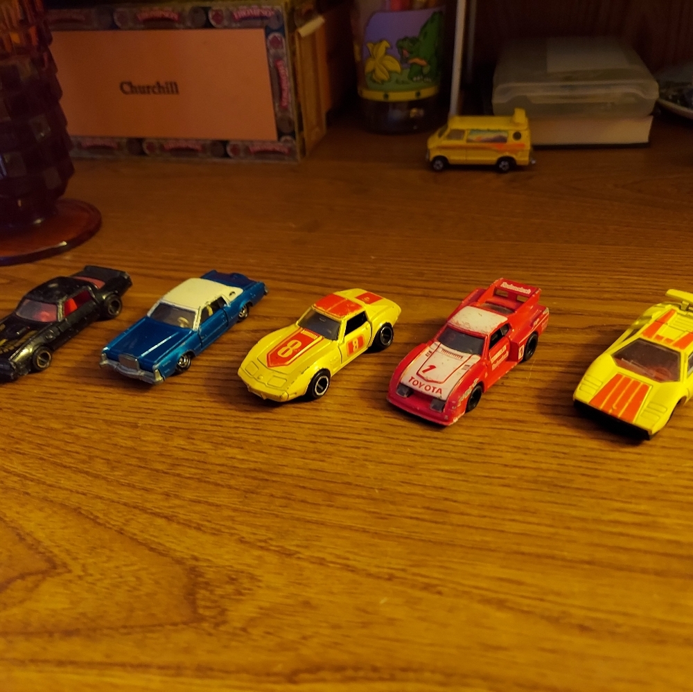 Vintage 5  Tomica diecast car Lot